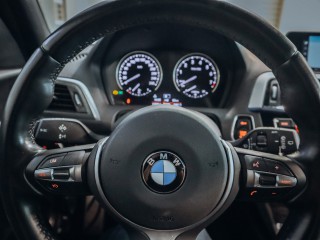 BMW 1M40i MANUÁL