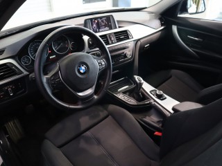 BMW 320d Touring xDrive, Sport Line