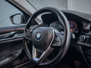 BMW 530i xDrive, 185 kW Head-Up