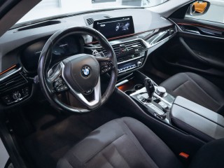 BMW 530i xDrive, 185 kW Head-Up
