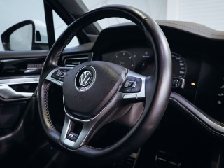 Volkswagen Touareg 3.0TDI V6 R-line 210 kW *TOP*