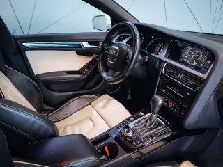 Audi A5 3.2FSI Sportback - Rezervace