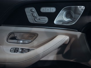 Mercedes-Benz GLE 400d 4MATIC AMG BURM 3D, Masáž