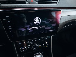 Škoda Superb 2.0 TSI 206kW SportLine 4x4