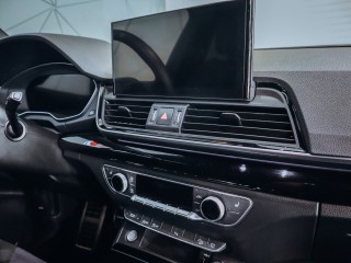 Audi Q5 40TDI quattro S-line, vzduch