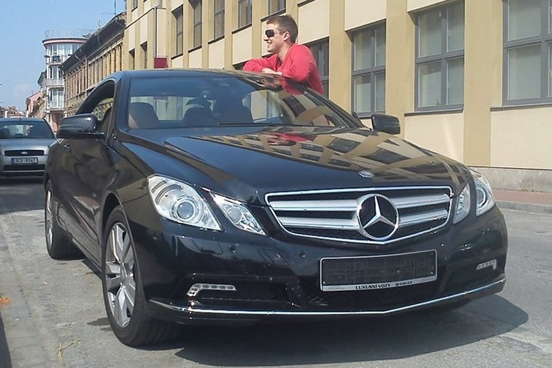 Aleš Trs se svým Mercedes-Benz E 350 CGI Coupe