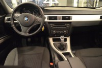 BMW 3318d záruka 2015 !