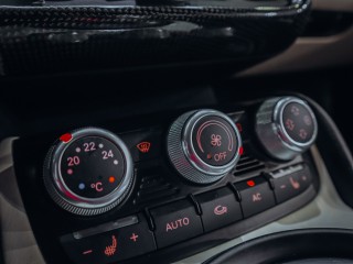 Audi R8 4.2 TFSI Quattro 6MAN - TOP!!!