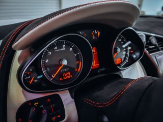 Audi R8 4.2 TFSI Quattro 6MAN - TOP!!!