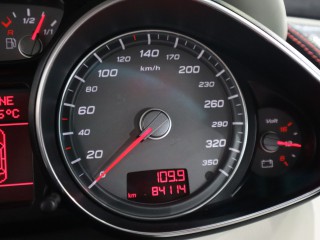 Audi R8 4.2 TFSI Quattro 6MAN - TOP!!!