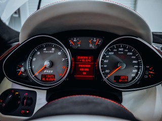 Audi R8 4.2 TFSI Quattro 6MAN - TOP!!!