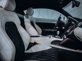 Audi R8 4.2 TFSI Quattro 6MAN - TOP!!!