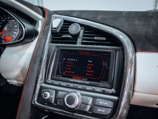 Audi R8 4.2 TFSI Quattro 6MAN - TOP!!!