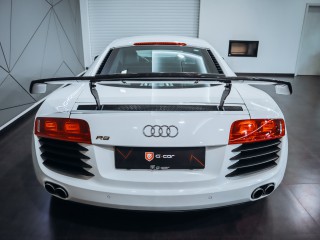 Audi R8 4.2 TFSI Quattro 6MAN - TOP!!!