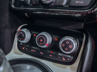 Audi R8 4.2 TFSI Quattro 6MAN - TOP!!!