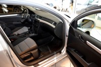 Škoda Superb II 2.0 TDi Ambition combi