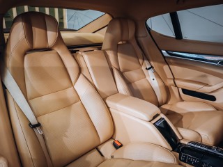 Porsche Panamera 4S L Executive