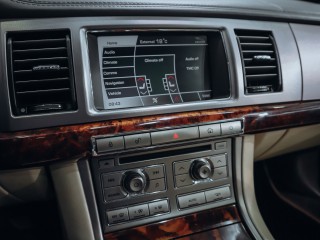 Jaguar XF 2.7D V6 152kW KOSMETICKÉ VADY
