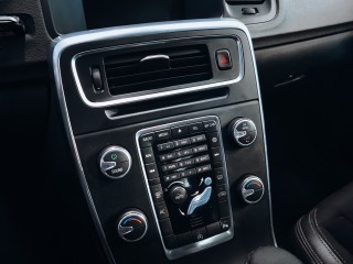 Volvo S60 2.0 D4 Kinetic, Navi
