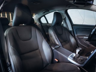 Volvo S60 2.0 D4 Kinetic, Navi
