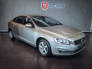 Volvo S60 2.0 D4 Kinetic, Navi