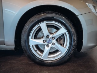 Volvo S60 2.0 D4 Kinetic, Navi
