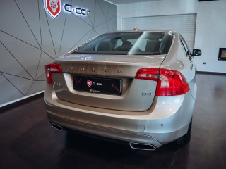 Volvo S60 2.0 D4 Kinetic, Navi