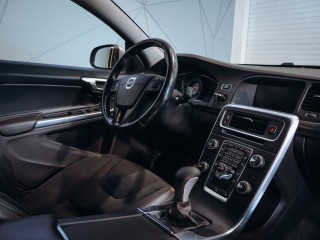 Volvo S60 2.0 D4 Kinetic, Navi