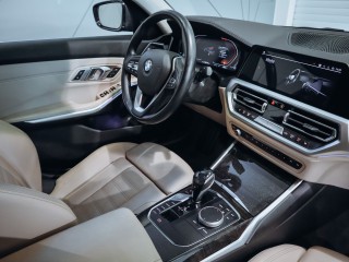 BMW 320d xDrive Luxury Line