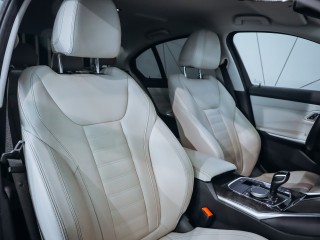 BMW 320d xDrive Luxury Line