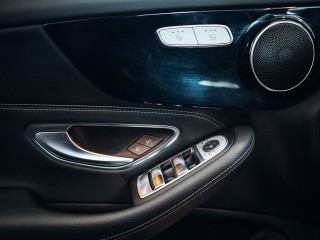 Mercedes-Benz C Cabrio 220d 4MATIC 143 kW