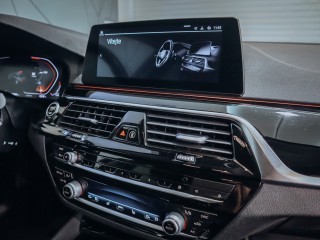 BMW 530i xDrive, 185 kW Head-Up