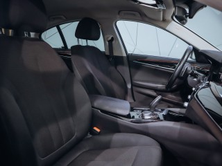 BMW 530i xDrive, 185 kW Head-Up