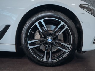 BMW 530i xDrive, 185 kW Head-Up