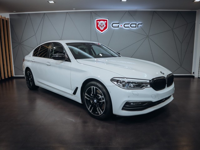 BMW 530i xDrive, 185 kW Head-Up