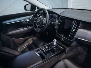 Volvo V90 2.0 T8 AWD Momentum - EL SPZ