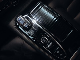 Volvo V90 2.0 T8 AWD Momentum - EL SPZ