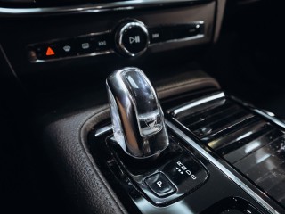 Volvo V90 2.0 T8 AWD Momentum - EL SPZ