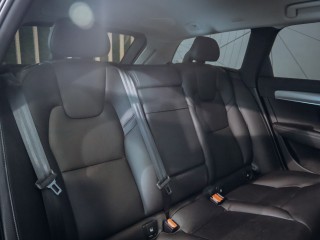 Volvo V90 2.0 T8 AWD Momentum - EL SPZ