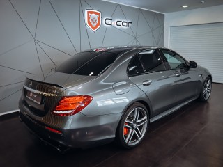 Mercedes-Benz E 63S AMG 4MATIC - TOP