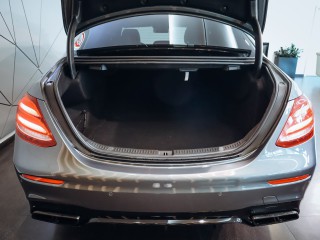 Mercedes-Benz E 63S AMG 4MATIC - TOP