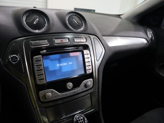 Ford Mondeo 2.0i 16V 107 kW Navigace