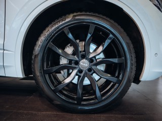 Volkswagen Touareg 3.0TDI V6 R-line 210 kW *TOP*