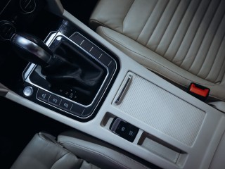 Volkswagen Passat 2.0TSI Highline 4M DSG