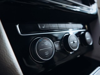 Volkswagen Passat 2.0TSI Highline 4M DSG