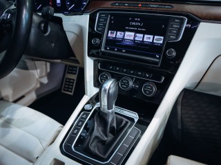 Volkswagen Passat 2.0TSI Highline 4M DSG