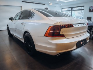 Volvo S90 2.0 D5 AWD Inscription 173kW