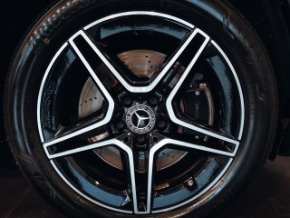Mercedes-Benz GLB 250 4MATIC AMG