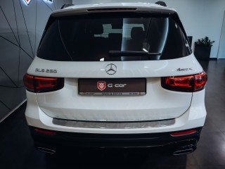 Mercedes-Benz GLB 250 4MATIC AMG