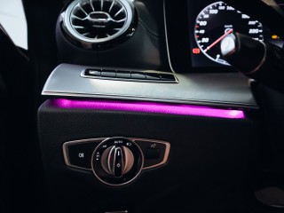 Mercedes-Benz E Kupé 220d AMG 143 kW